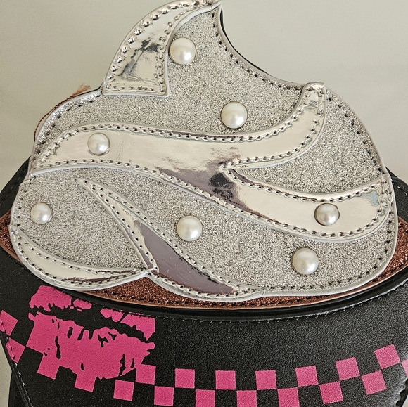 Whip Cream Cafe Cup Shaped Novel Crossbody Bag NWOT - Picture 6 of 10